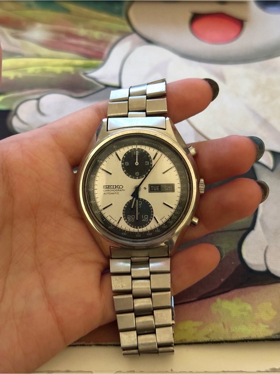 Seiko Other - Vintage Seiko 5 Automatic Panda Chronograph with white dial and black subdials